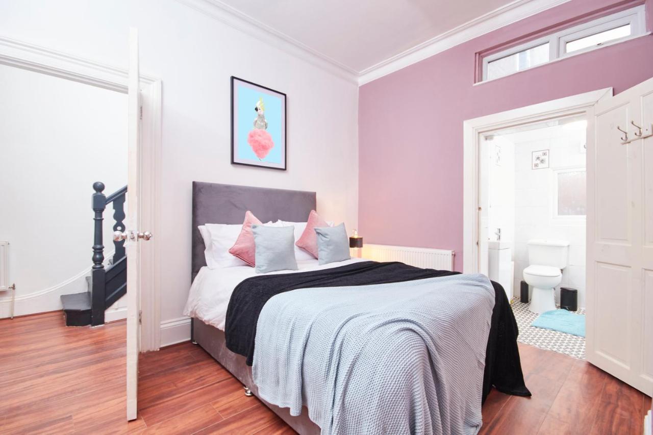 5 Bed House In Leamington Spa Perfect For Contractors With 7 Beds By Purestay - 14 Night Min! Eksteriør bilde